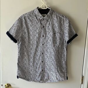 Sunrise Kingdom Button Down Shirt Size L GUC Floral print